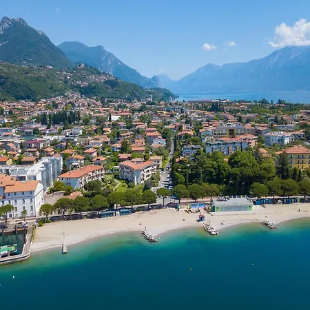 Appartamento Berny 100m From & Private Parking - Happy Salò