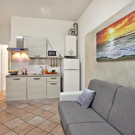 Berny 100m From & Private Parking - Happy Apartment